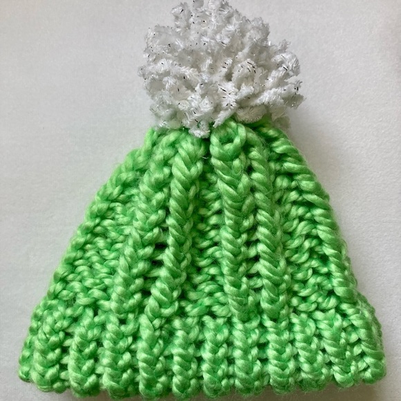 Handmade Preemie Beanie - Picture 1 of 2